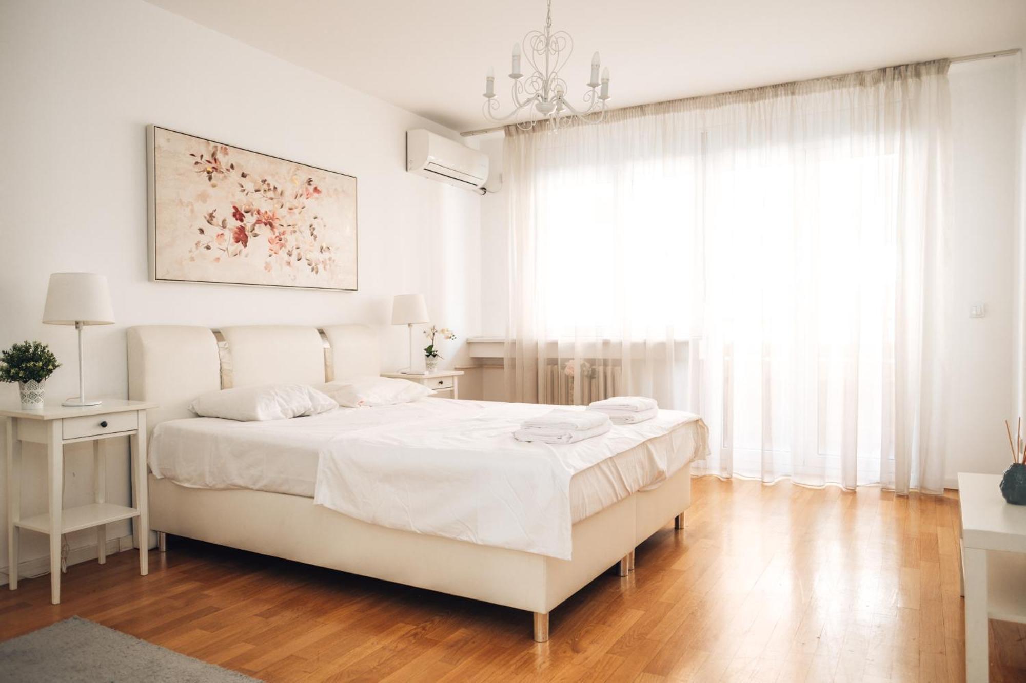 Crown Central Three Bedroom Apartment Belgrád Kültér fotó