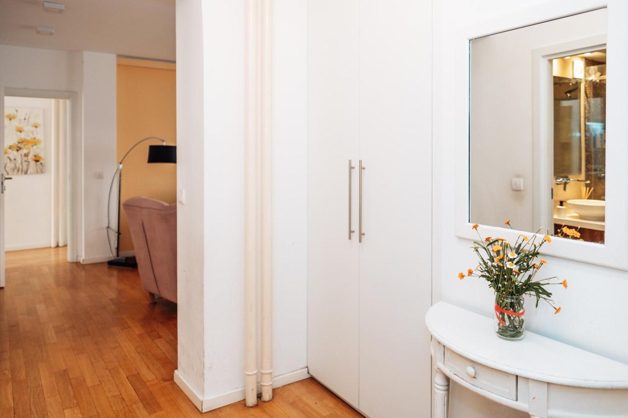 Crown Central Three Bedroom Apartment Belgrád Kültér fotó