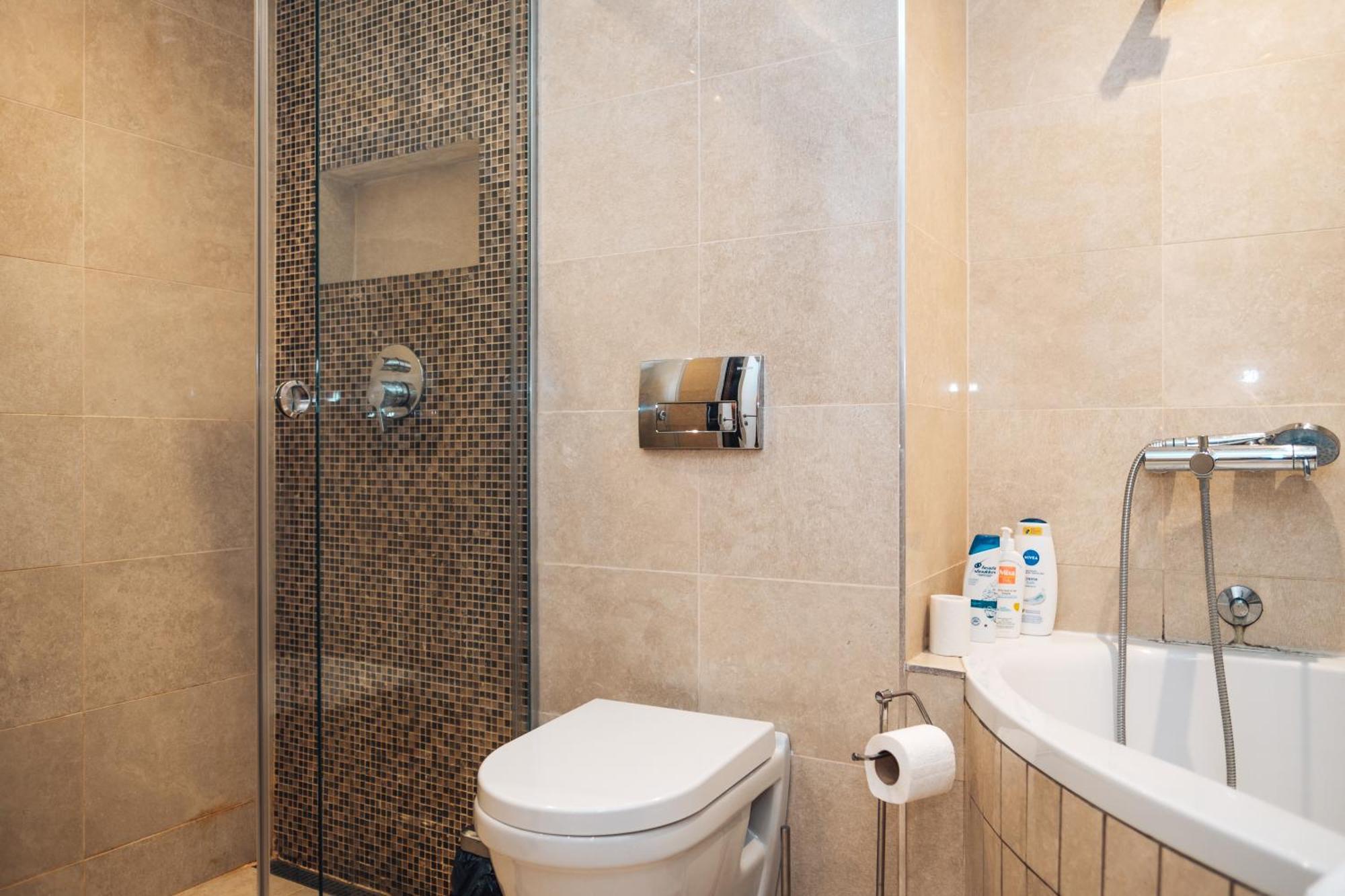 Crown Central Three Bedroom Apartment Belgrád Kültér fotó